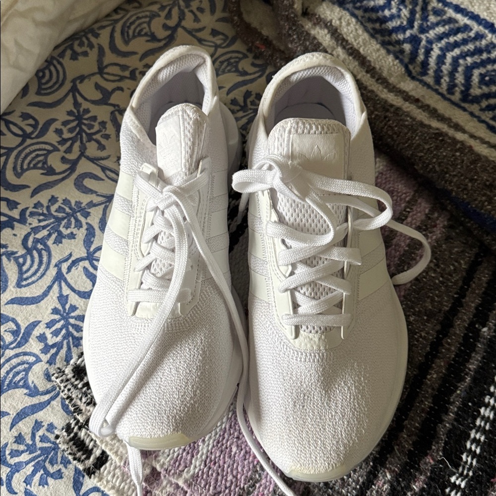 NWOT Adidas Swift Run Bright White Sneakers